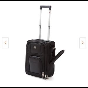 Ful under seat carry on roller